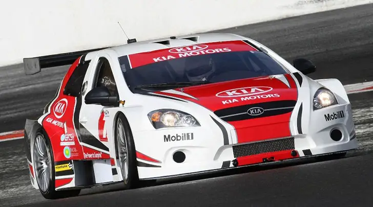 2009 BTCS Kia Pro_cee'd BTCS Race Car Is Ready To Race