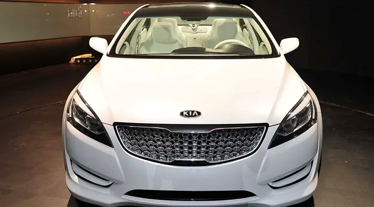 Kia VG concept unveiled at Seoul Auto Show