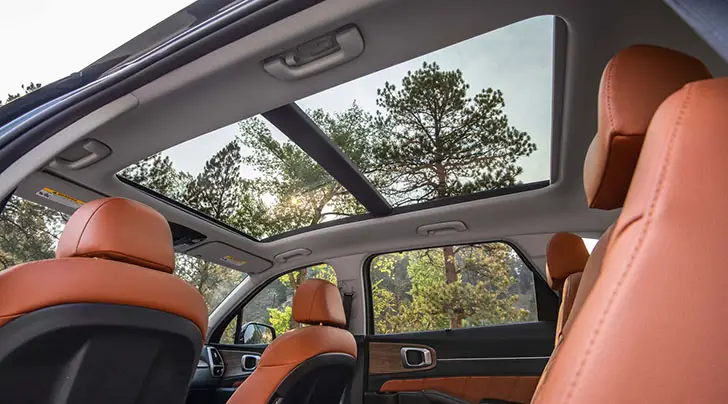 Kia Sorento panoramic sunroof