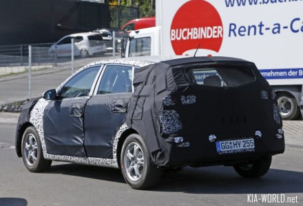 Kia DE spy shots