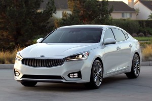 2017 Kia Cadenza luxury sedan