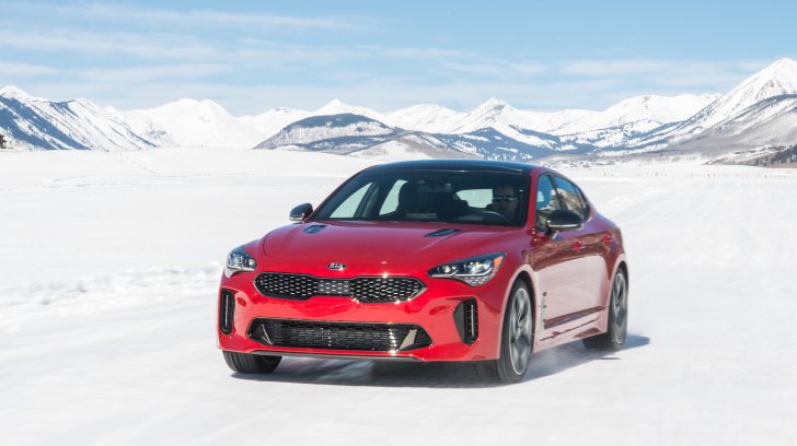 Kia Stinger in snowy conditions