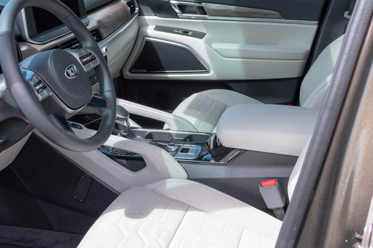 Kia Telluride with white leather seats