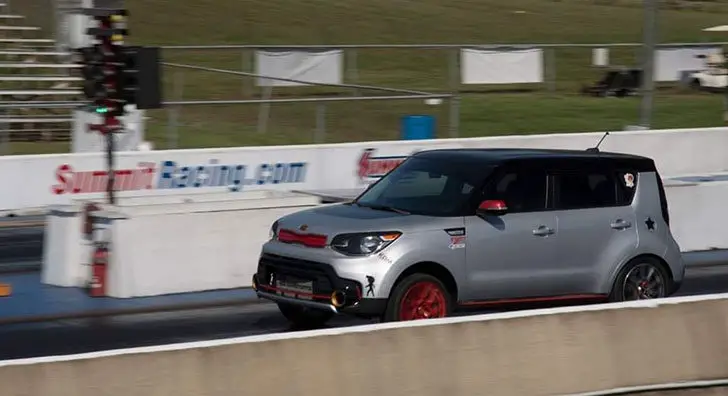 Kia Soul drag race