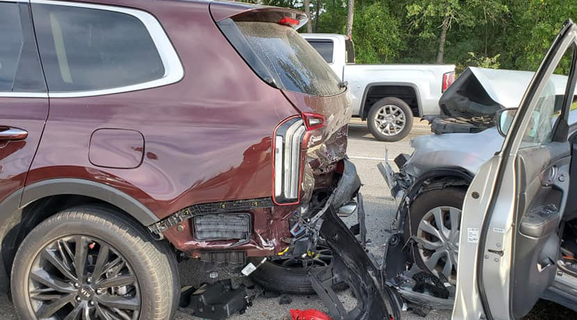 Kia Telluride in a car accident
