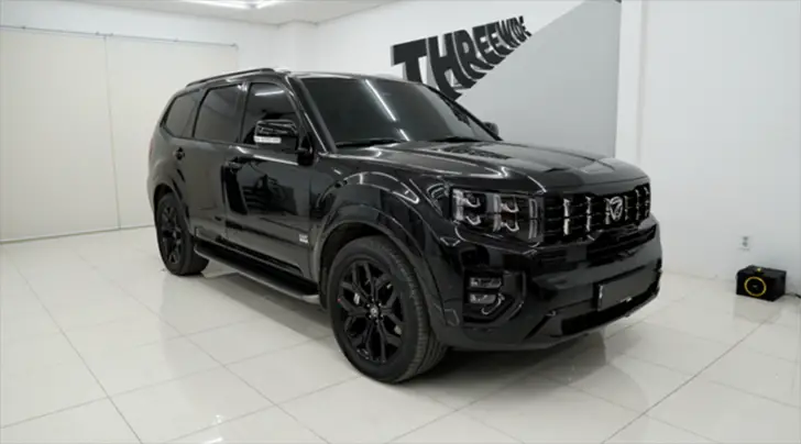 Blacked-Out Kia Mohave SUV Pics