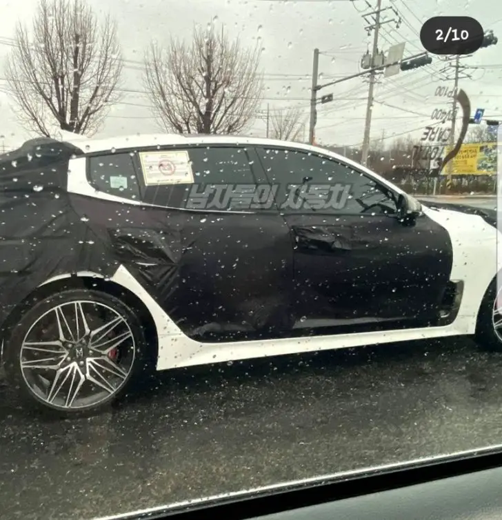 Spied: Kia Stinger With New Alloy Wheels