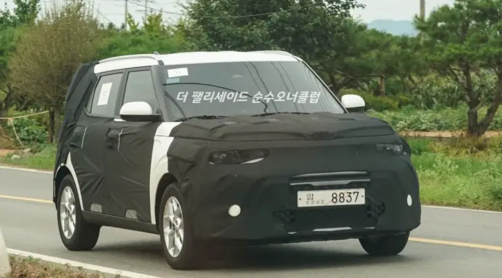 First 2023 Kia Soul spy shots released on to the web by Korean automobile media.